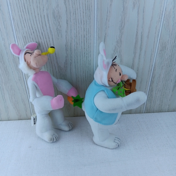 Popeye's Popeye An Wimpy As Bunny Rabbit plush 12" basket w hamburger plush 2004 - Picture 5 of 15